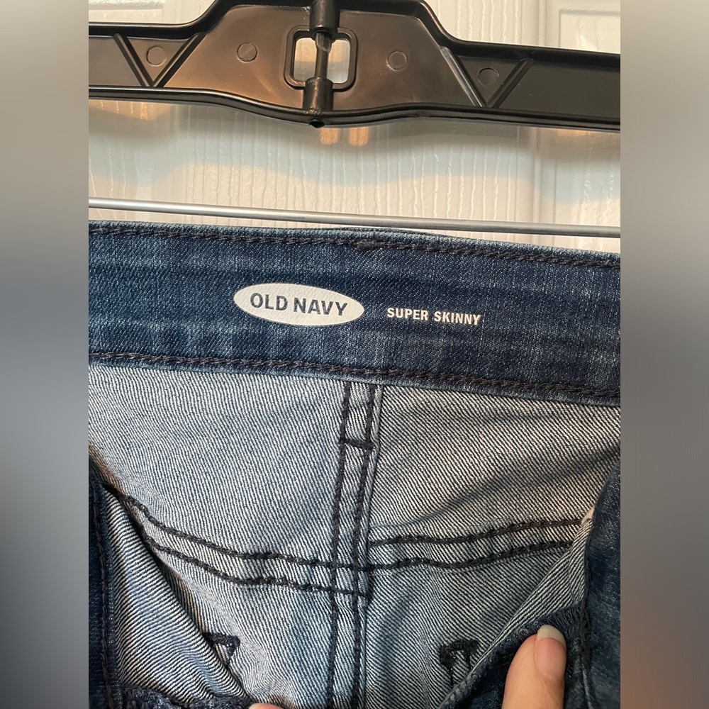 Old Navy Super Skinny Jeans - Picture 3 of 4